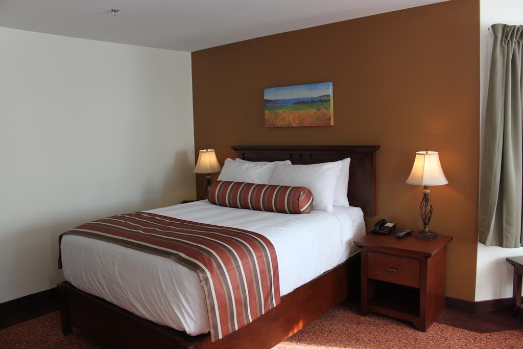 Lanes Riverhouse Inn & Cottages Montague Habitación foto